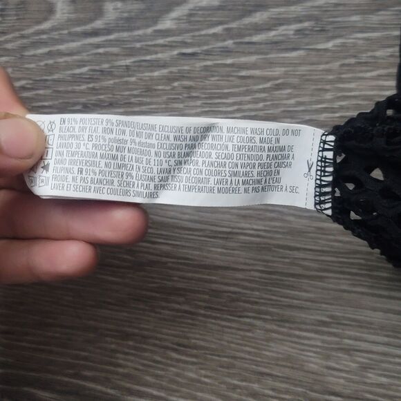 Forever 21 Black Caged "99" Cropped Top - Picture 4 of 5